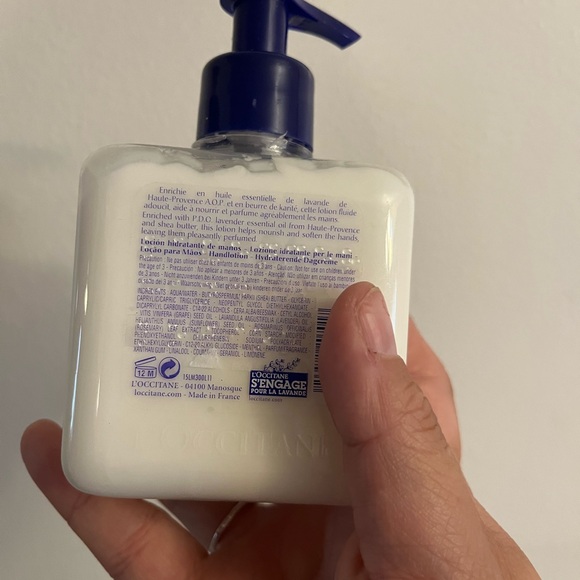 L'OCCITANE Lavande Moisturizing Hand Lotion w/ Pump - Picture 5 of 5